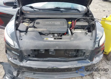 2016 Jeep Cherokee Sport из США, поврежденный, VIN 1C4PJLAB6GW107834